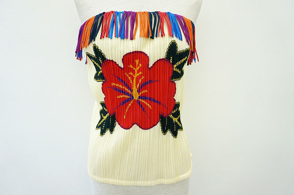 鮮やかなお花がアクセントに!プリーツプリーズのベアトップを買取しました