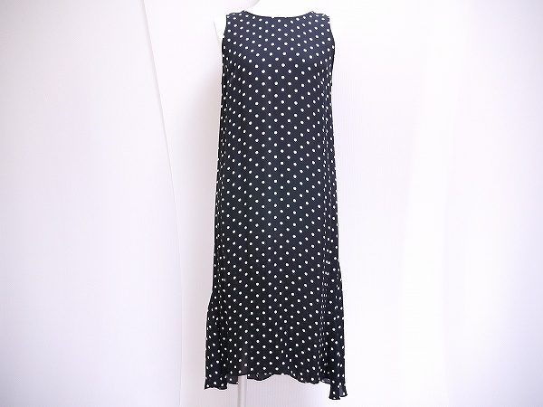 大人なドットが凛とした雰囲気に!セオリーのドットワンピースを買取しました