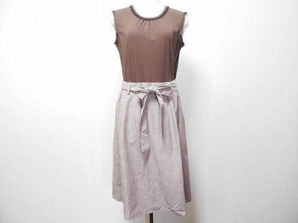 上品なイメージのコーディネートができあがります！レリアンのワンピースを買取しました