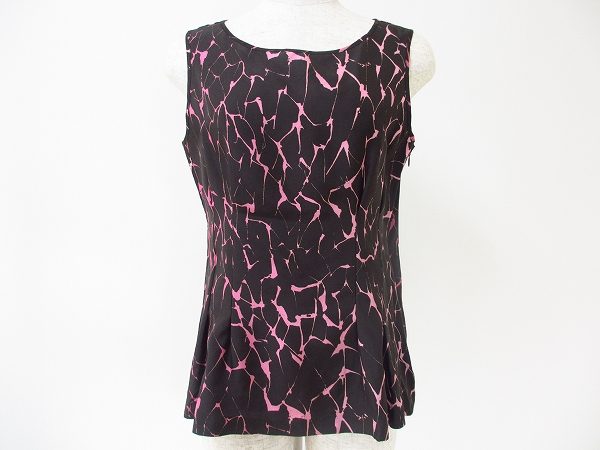 ブラック×ピンクでシャープさが光る！セオリーリュクスのカットソーを買取しました