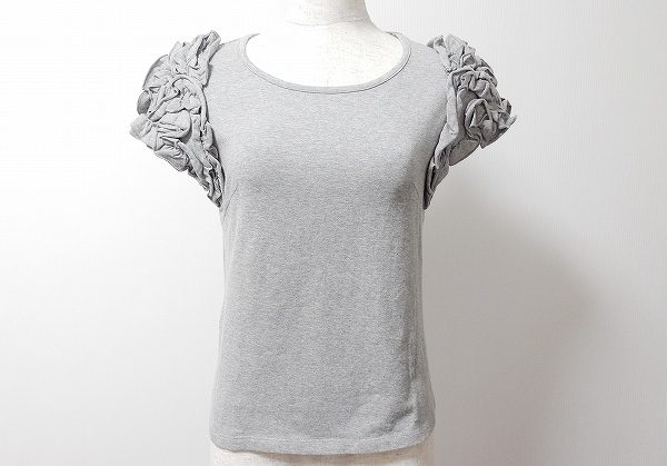 袖のフリルが上質さをプラス！ユキトリイのカットソーを買取しました