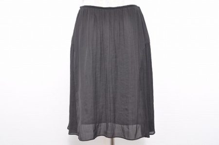 フェミニンからカジュアルまで幅広く対応！セオリーリュクスのスカートを買取しました