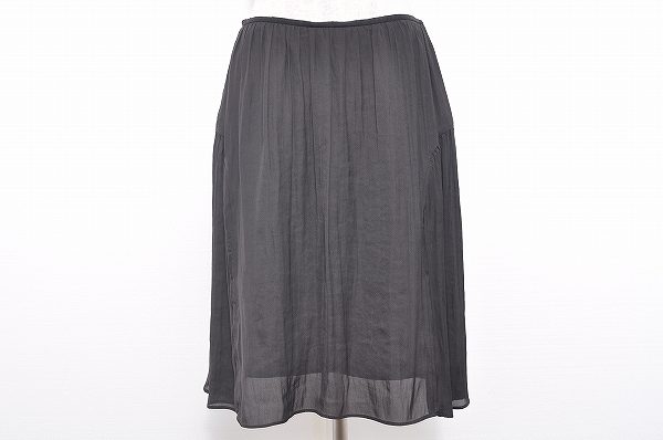 フェミニンからカジュアルまで幅広く対応！セオリーリュクスのスカートを買取しました