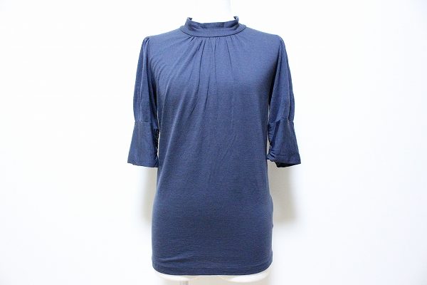 胸元ギャザーが華奢さをプラス!セオリーのカットソーを買取しました