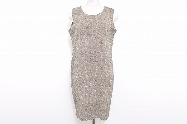 女性ならではの柔らかさを演出！詩仙堂のワンピースをお売りいただきました