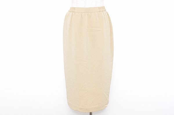 ほどよい丈で上質なオーラを放ちませんか？詩仙堂 スカート を買取しました