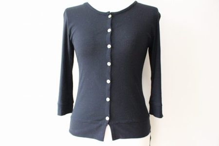 黒×白のコントラストがモードに！イクコのカーディガンを買取しました