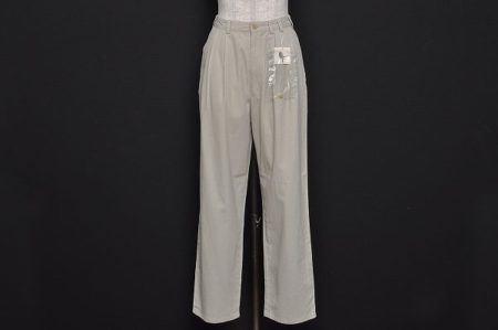 使いやすさが評判のベージュでコーディネートも楽に！マドモアゼルノンノンのパンツを買取しました