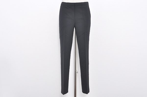 すらりとした印象にしたいならパンツはマスト!セオリーのパンツを買取しました