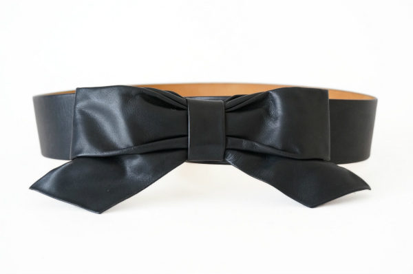 どこかアクセントが欲しい時に!ルイ・ヴィトン ベルト リボンベルトを買取しました