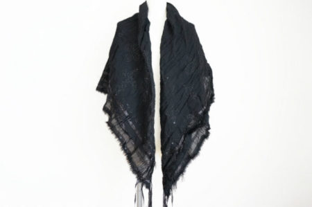 1つ持っておくと何かしら便利！イッセイミヤケハート ストール を買取しました