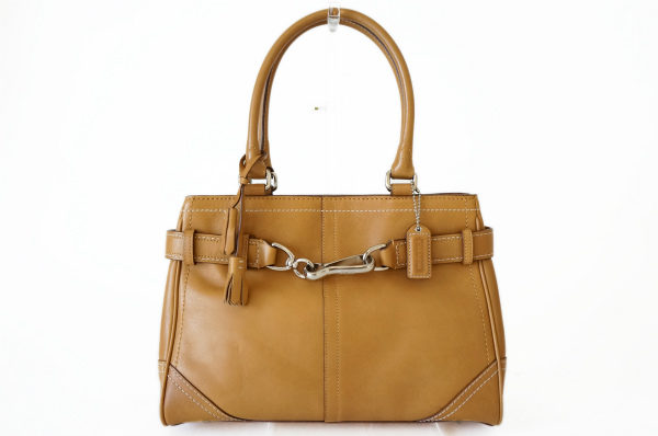 シンプルで落ち着いたデザインが嬉しい！コーチのハンドバッグを買取しました