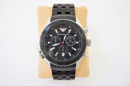 時計はスマートで見やすいのがいちばん！エンポリオアルマーニ クロノグラフ メンズ腕時計を買取しました