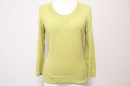 さわやかな黄緑がフレッシュな印象に！ローラアシュレイのニットを買取しました