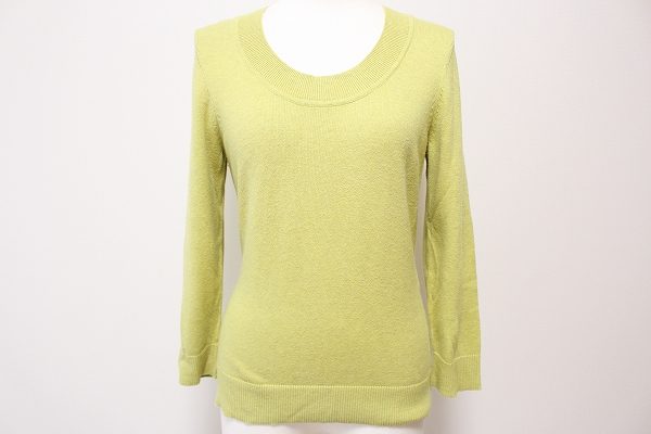 さわやかな黄緑がフレッシュな印象に！ローラアシュレイのニットを買取しました