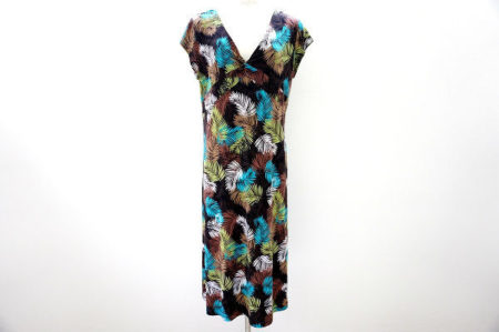 華やかなボタニカル柄で高級感を演出できる！ローラアシュレイ ワンピース を買取しました