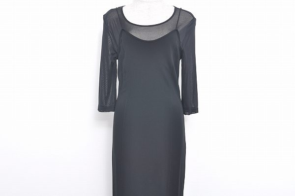 重ね着がどこかエレガンスな雰囲気に！ハロッズのワンピースを買取しました