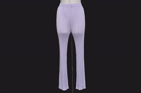 優しめの紫が上品で柔らかさを出してくれます!プリーツプリーズイッセイミヤケ パンツを買取しました