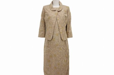 1セットは持っておきたい！十仁プラザ ワンピーススーツをお売りいただきました