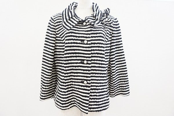 上品ボーダーで知的な女性を演出！ユキトリイのジャケットを買取しました