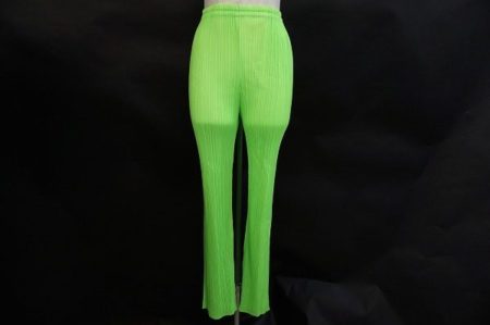 ダークカラーに合わせてもおしゃれ！プリーツプリーズのパンツを買取しました