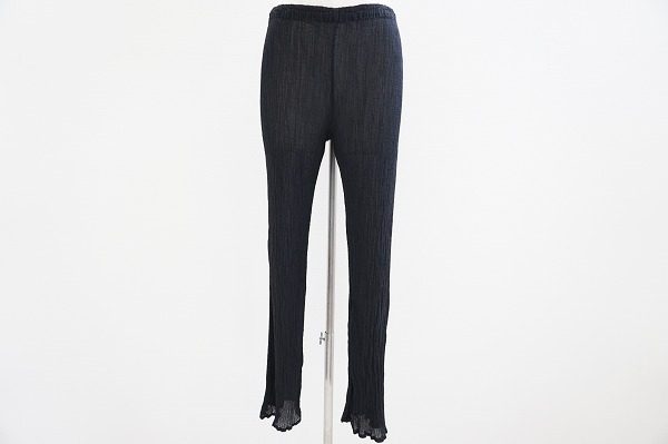 スラっとした美脚も夢じゃない?イッセイミヤケ me パンツを買取しました