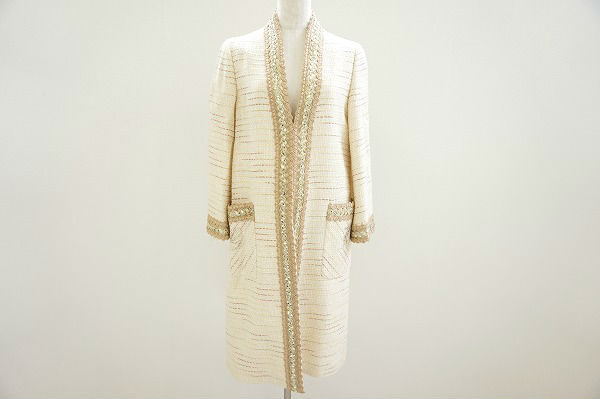 上品な雰囲気をゲットしつつもサッと着られる！伊太利屋のコートジャケットを買取しました