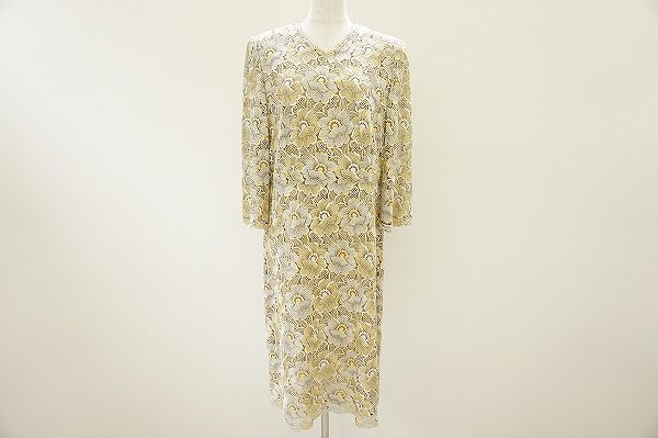 まるで本物のお花のように華やか！銀座マギーのワンピースを買い取り致しました