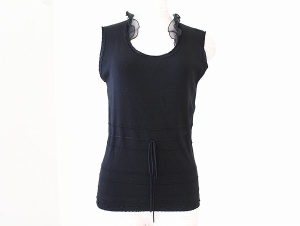 さりげないフリルが上品さをアップ!トゥービーシックのカットソーを買取しました