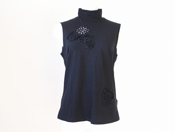 胸元の控え目ポイントがシック！ランバンのカットソーを買取しました