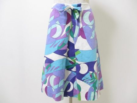 寒色ベースで凛とした印象をプラス！ エミリオ・プッチ スカート を買取しました