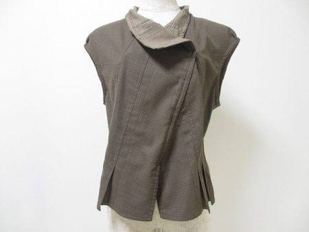 タートルネックやシャツの上からでもOK！ヒロコビスのベストを買取しました