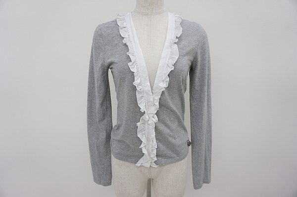 控えめカラーと豪華なフリルのバランスがポイント！ヴァレンティノのカーディガンを買取しました