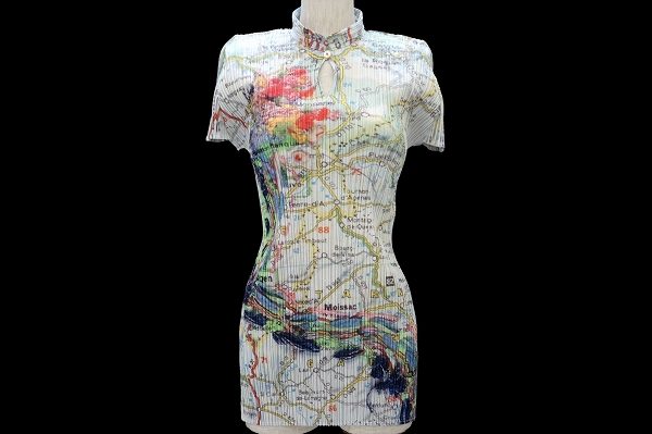 アートのような地図がどこか高貴さを演出してくれる！プリーツプリーズ イッセイミヤケ シャツブラウスを買取しました