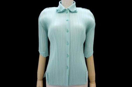 シャーベットカラーが優しい雰囲気に仕上げる！プリーツプリーズ イッセイミヤケ シャツブラウスを買取しました