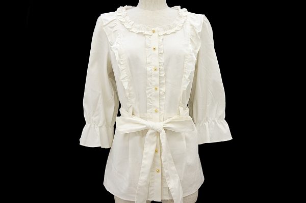 清潔感のあるフリルが気立ての良さをプラス!トゥービーシックのジャケットを買取しました