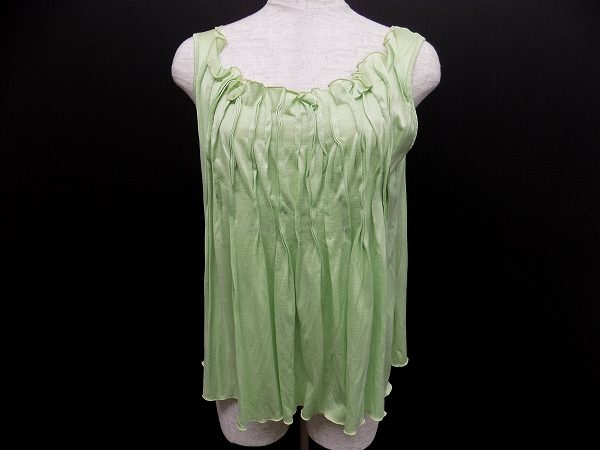 フリルの主張がおしゃれに！アドーアのノースリーブ カットソーを買取しました