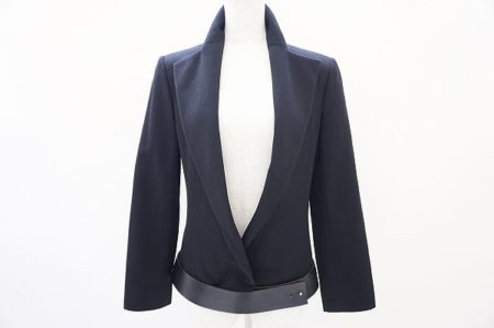 お仕事からプライベートまで使い分けもできる！ランバンのジャケットを買い取りしました