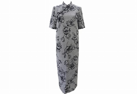 詩仙堂のタイトロングワンピを買取させて頂きました。