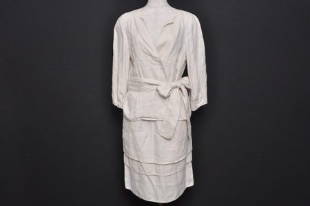 ウエスト部分のリボンがポイント！アドーア スカートスーツを買い取りしました