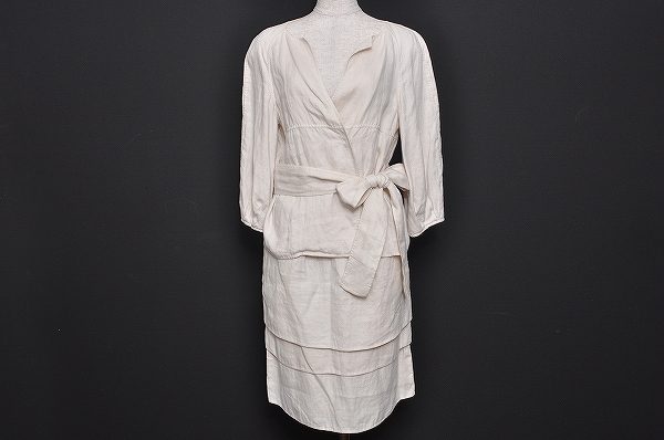 ウエスト部分のリボンがポイント！アドーア スカートスーツを買い取りしました