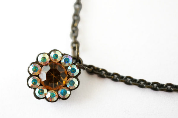 首元も凛とした輝きを!ミハエル・ネグリン オーロラネックレスを買取しました