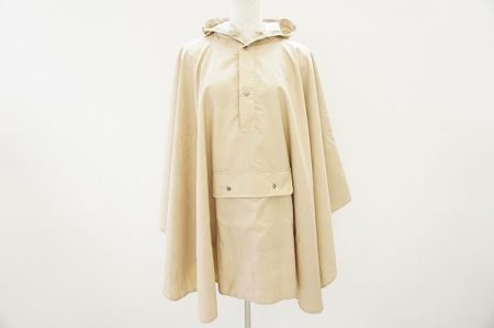 アクイールは適正価格に自信あり！マリメッコのポンチョを買取いたしました