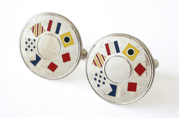 使っていないものを適正査定でお小遣いに！ティファニーのカフスを買取いたしました