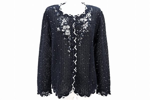 シックな黒で締まりのある雰囲気に!アトリエサガンのカーディガンを買取しました