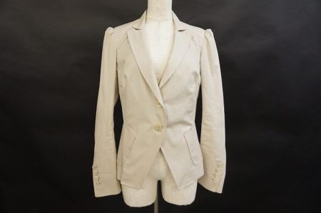 繊細さを強調するのにピッタリ！ブルネロクチネリのジャケットを買取しました