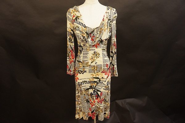 レトロな雰囲気で味のあるコーデが実現！ジョンガリアーノのワンピースを買取しました