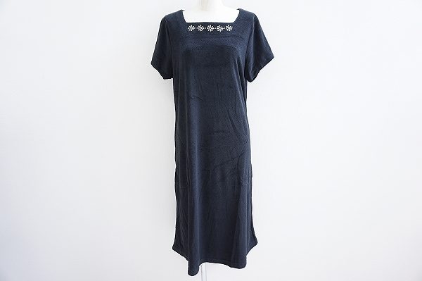 鎖骨が綺麗に出る上品ワンピース！シビラのワンピースを買取しました