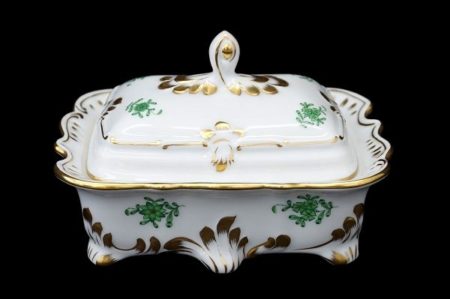 シンプルながらもゴージャスさが光る！ヘレンドの陶器ポットを買取しました