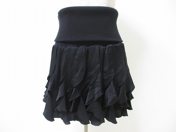 いざという時に使える黒!ダブルスタンダードクロージング スカートを買取しました